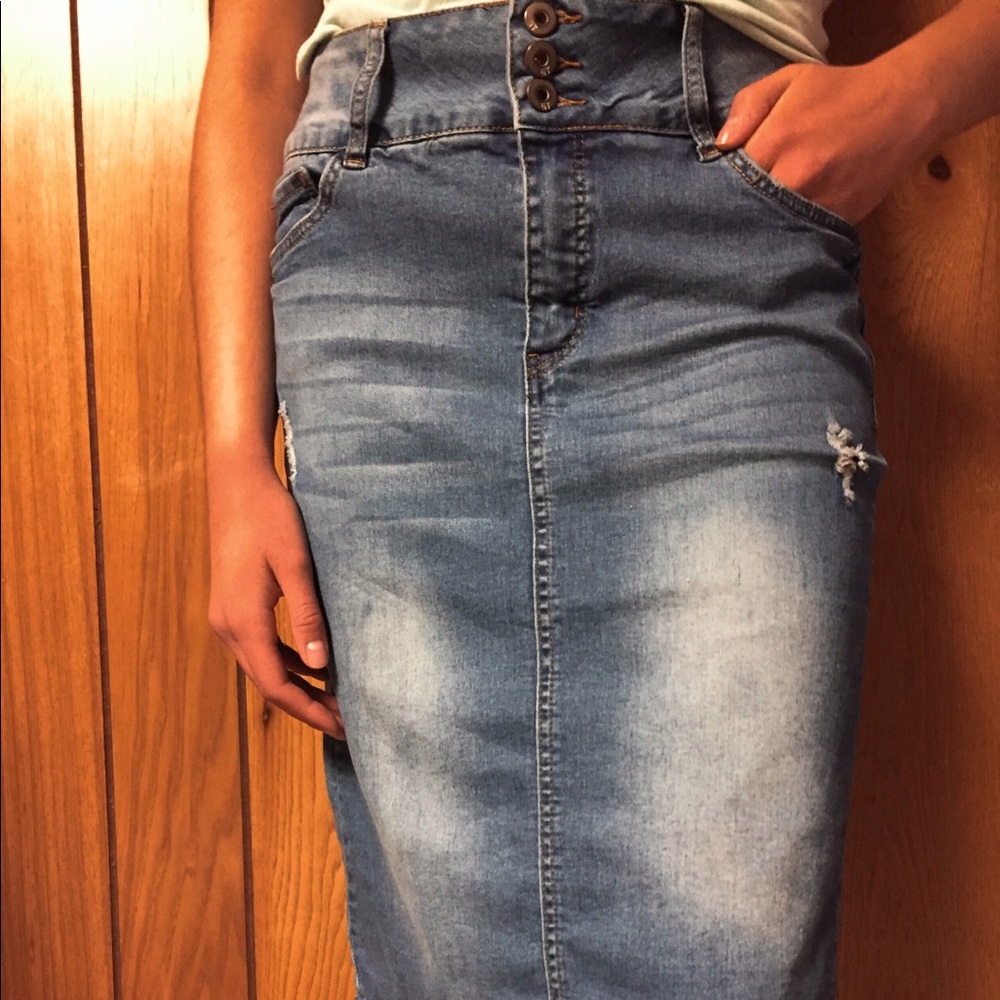 High waisted denim skirt